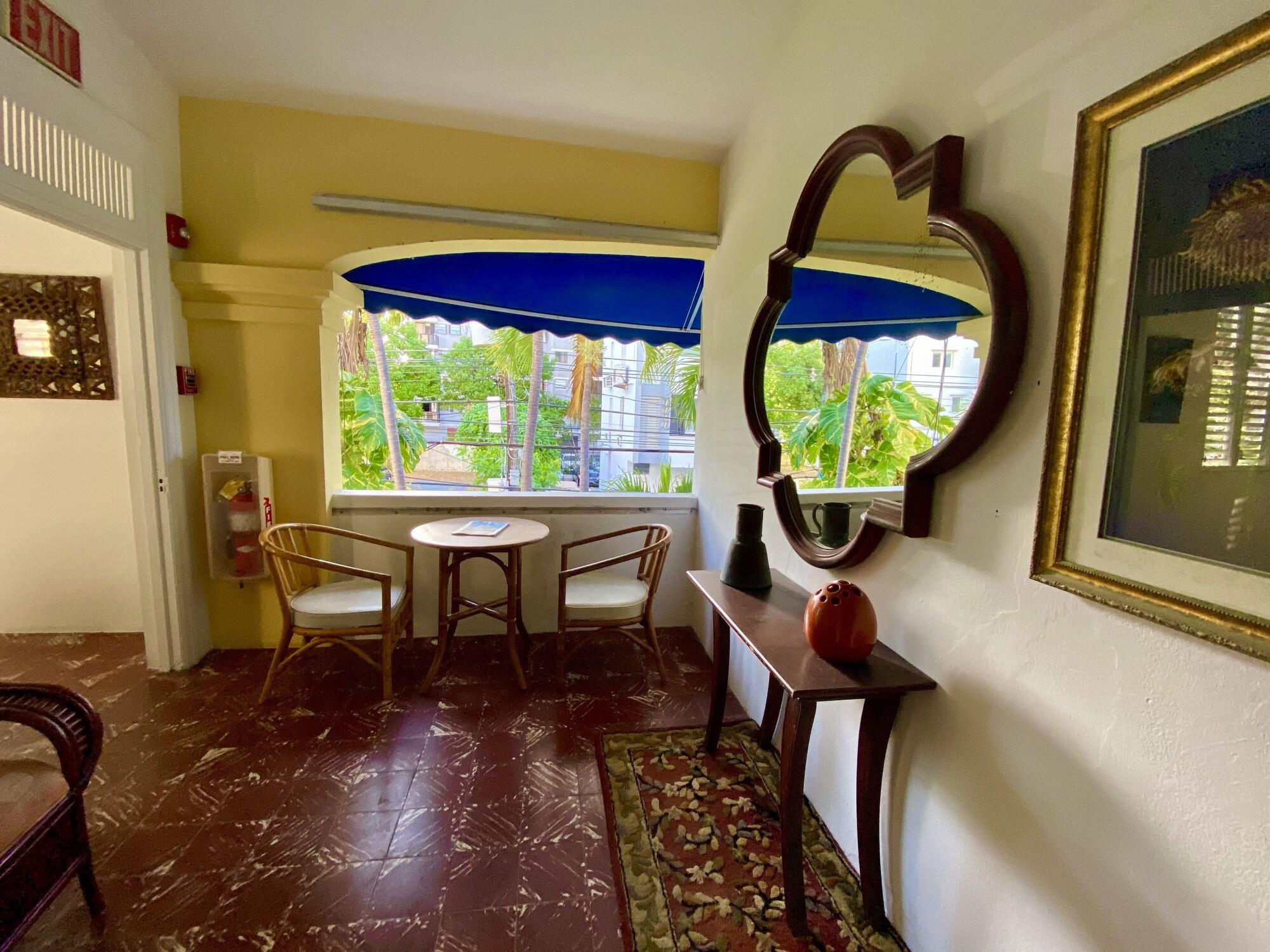 At Wind Chimes Boutique Hotel Сан-Хуан Экстерьер фото