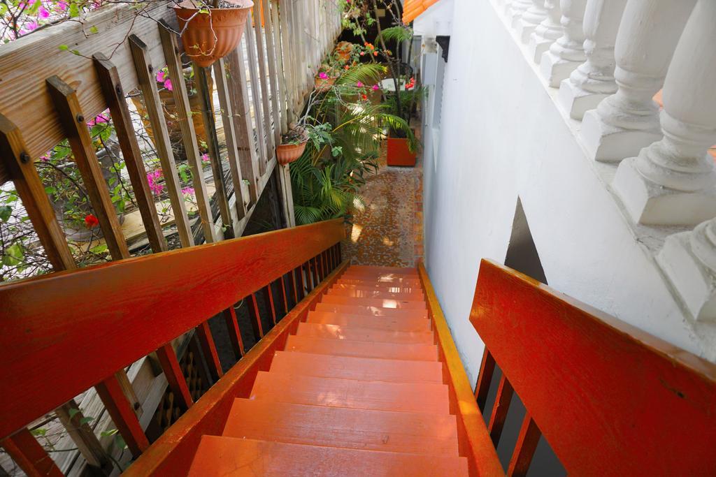 At Wind Chimes Boutique Hotel Сан-Хуан Экстерьер фото