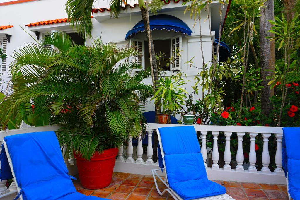 At Wind Chimes Boutique Hotel Сан-Хуан Экстерьер фото