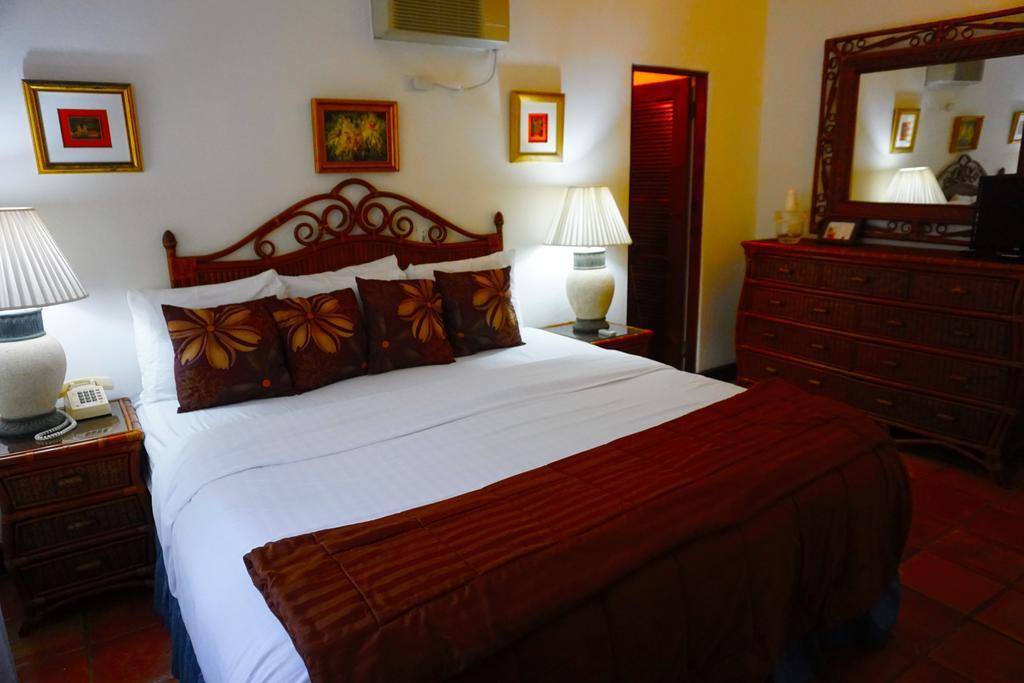At Wind Chimes Boutique Hotel Сан-Хуан Экстерьер фото